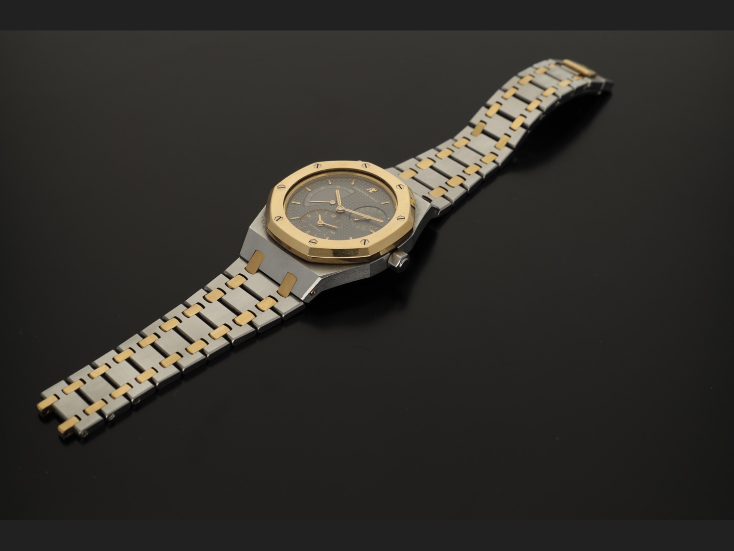 AP Dual Time 25730SA