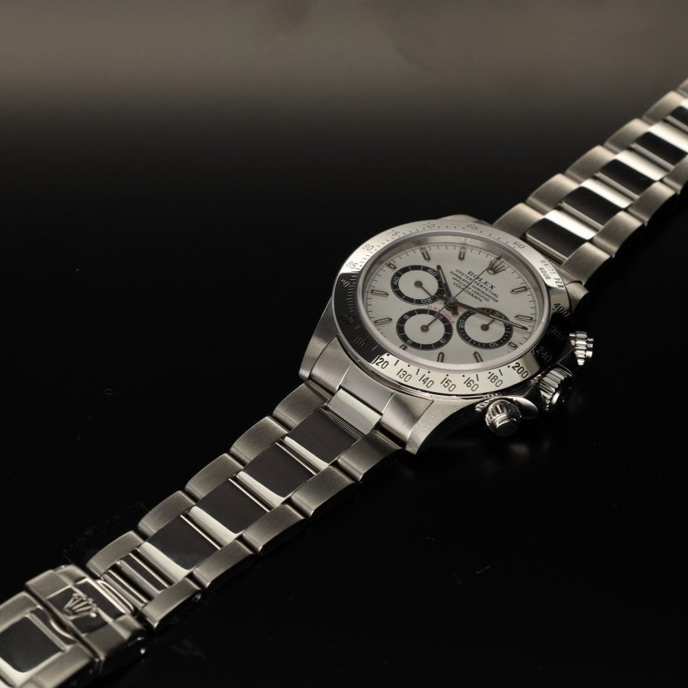 Rolex Cosmograph Daytona ref. 16520 (U-serie) serviced and restored in-house at Watch Repair Maastricht